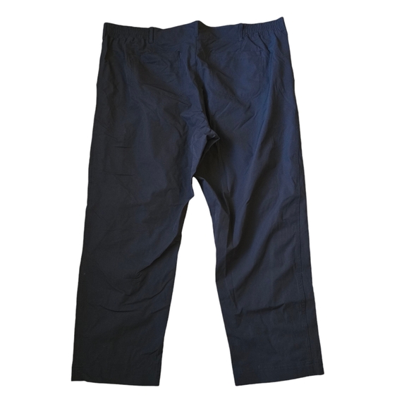 Kirkland Ladies Travel Crop Pant - Picture 2 of 6